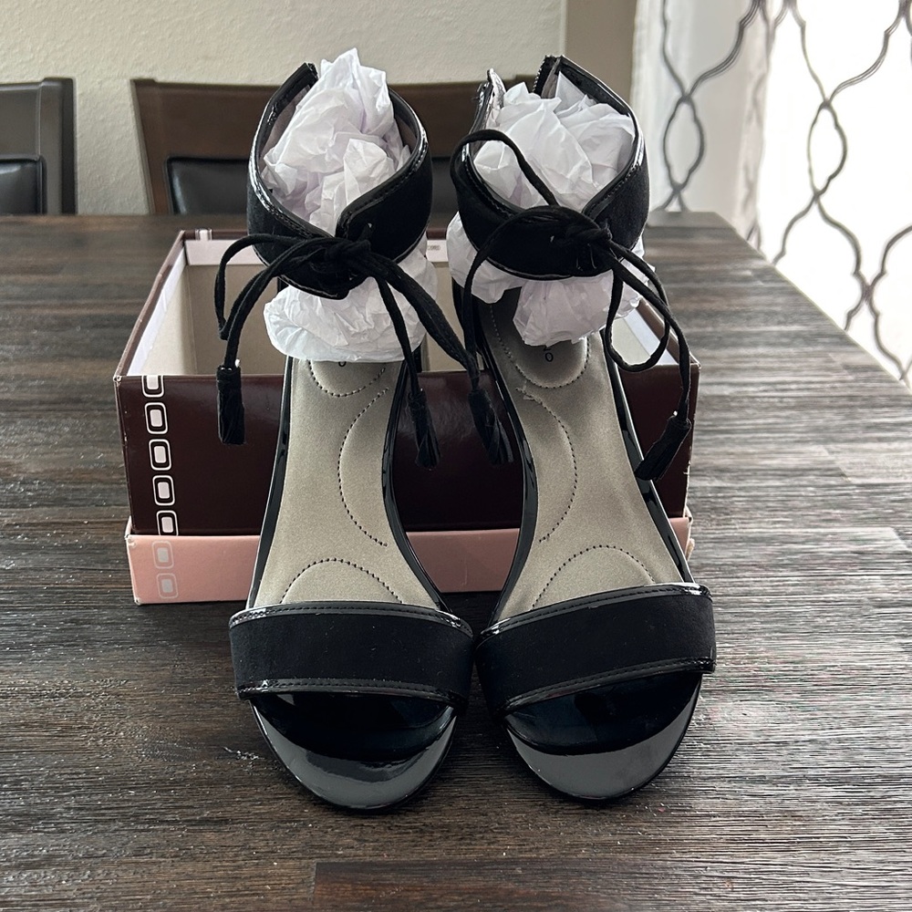 BANDOLINO BDSEMISE BLOCK HEEL SANDAL WOMEN’S 9M